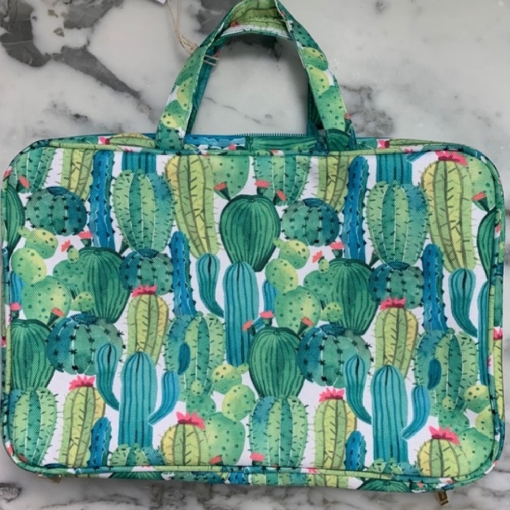 Kestrel cactus weekender cosmetics/toiletries bag
